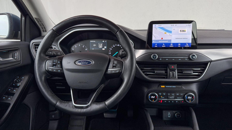 Ford Focus Wagon 1.0 EcoBoost Titanium Business — photo 14