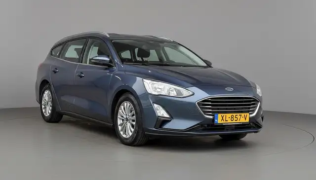 Ford Focus view 14