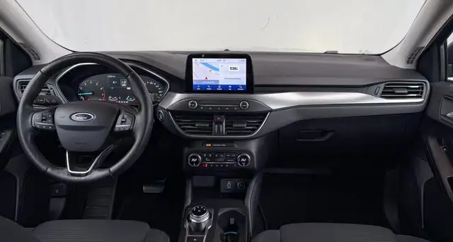 Ford Focus view 3