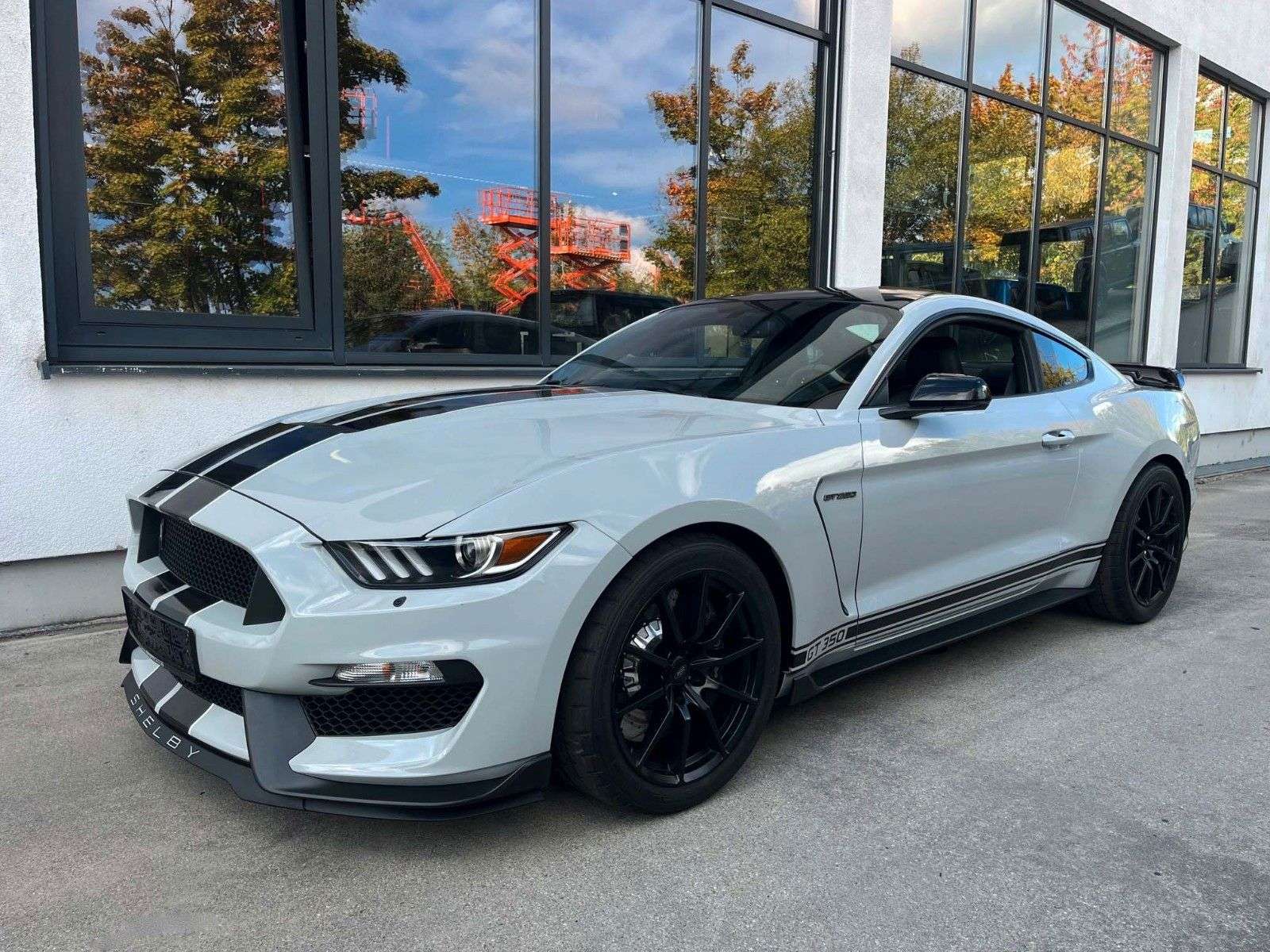 2017 Ford MUSTANG