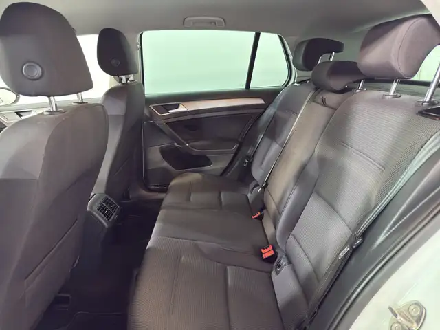 Volkswagen Golf view 15
