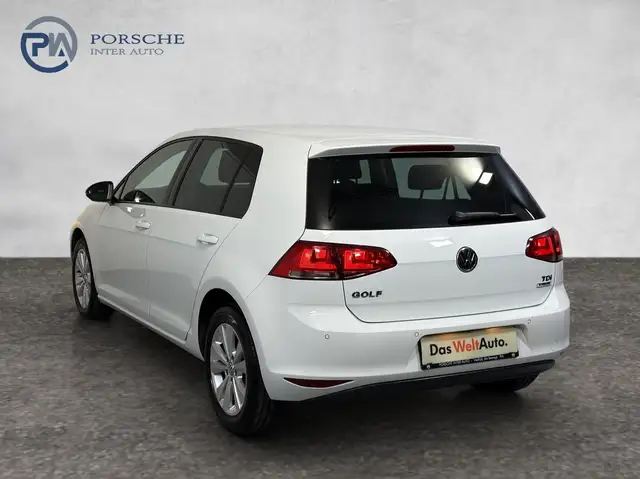 Volkswagen Golf view 4