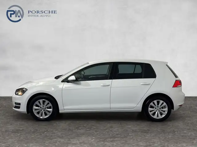 Volkswagen Golf view 3