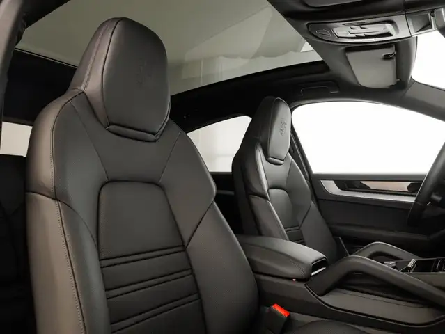 Porsche Cayenne view 14