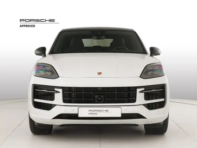 Porsche Cayenne view 8