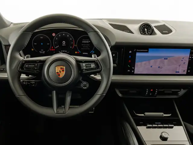 Porsche Cayenne view 13