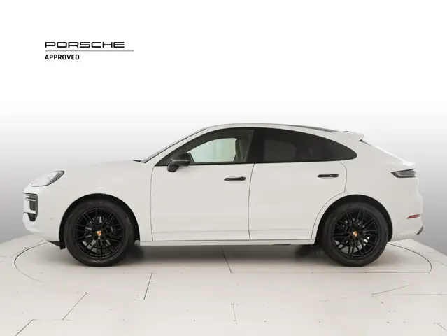 Porsche Cayenne view 2