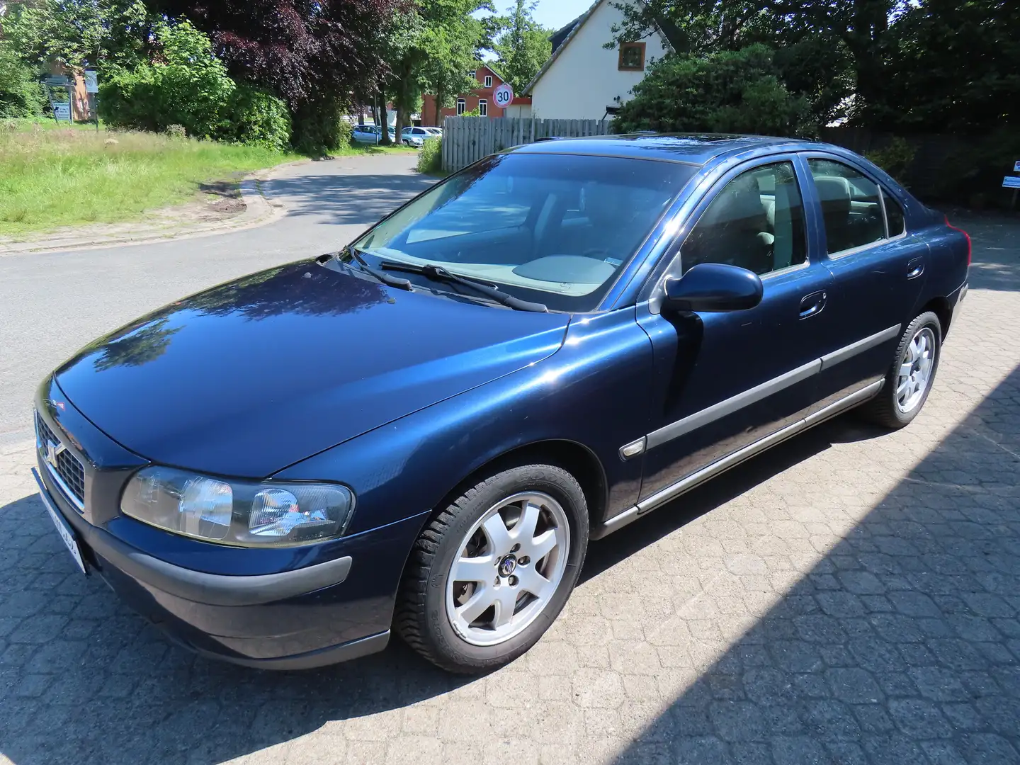 Volvo S60 2.4 *nur 138 TKM*HU 3/2027*Automatik*Leder*SHZ*PDC Blue - 2