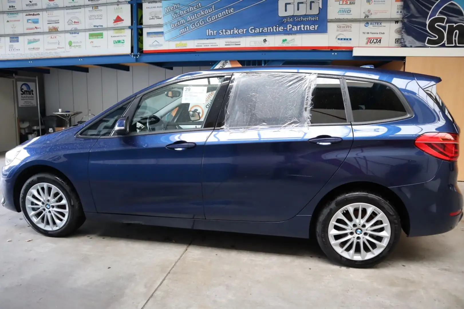 BMW 218 d GT xDrive Sport Line/ 7Sitze/ WASSERSCHADEN Blauw - 2