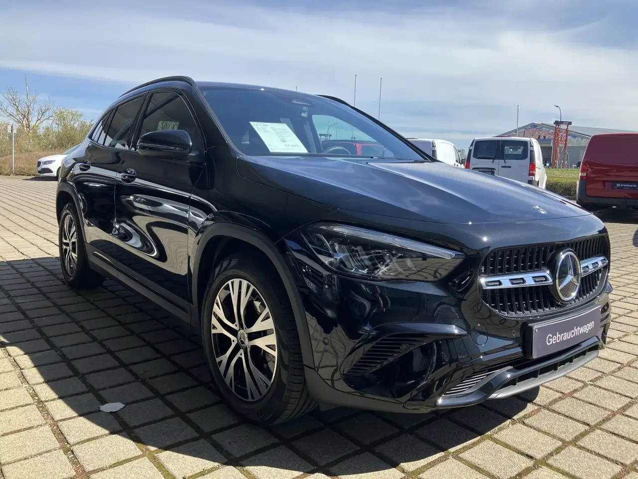 Mercedes-Benz GLA 180 GLA 180 Progr RüKam Nightpaket AHK Winterpaket 14