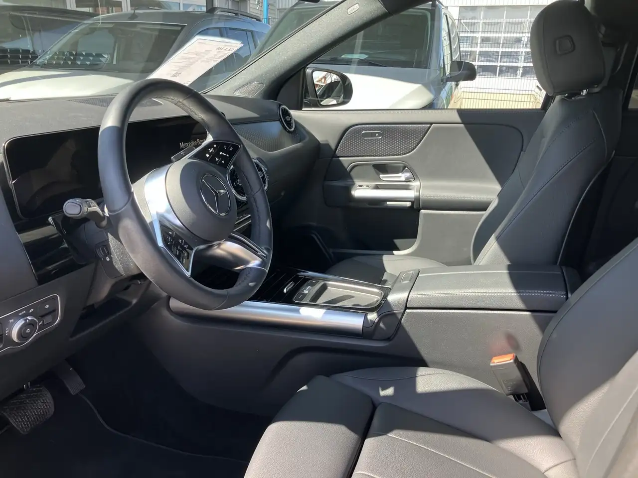 Mercedes-Benz GLA 180 GLA 180 Progr RüKam Nightpaket AHK Winterpaket 11