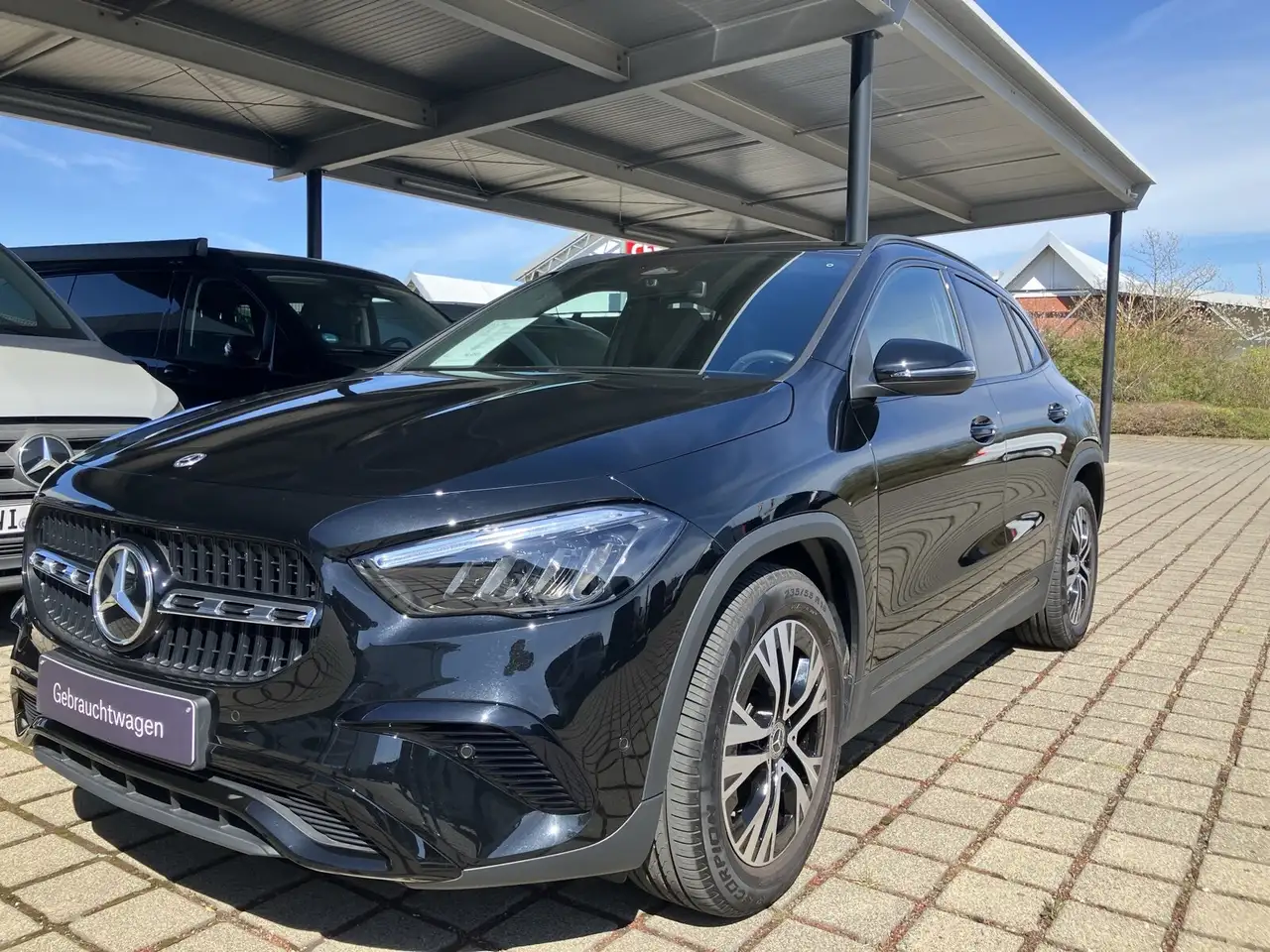 Mercedes-Benz GLA 180 GLA 180 Progr RüKam Nightpaket AHK Winterpaket 13