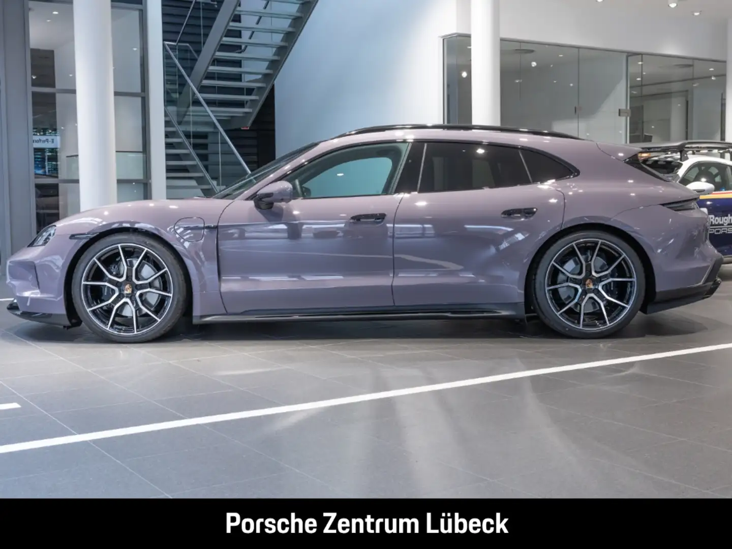 Porsche Taycan Sport Turismo BOSE Surround-View 21-Zoll Violett - 2