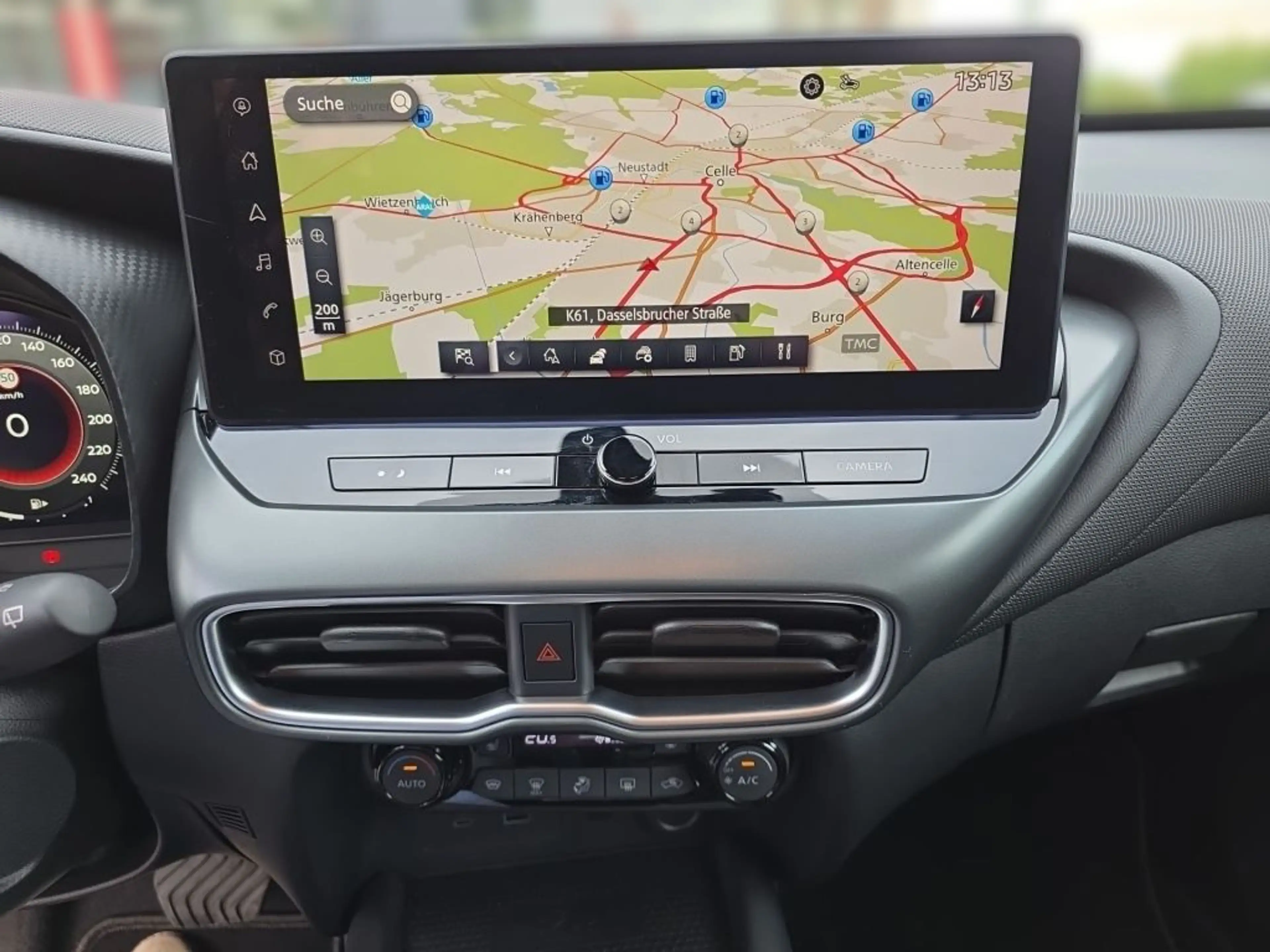 Nissan Juke 1.0 DIG-T DCT N-Connecta — photo 9