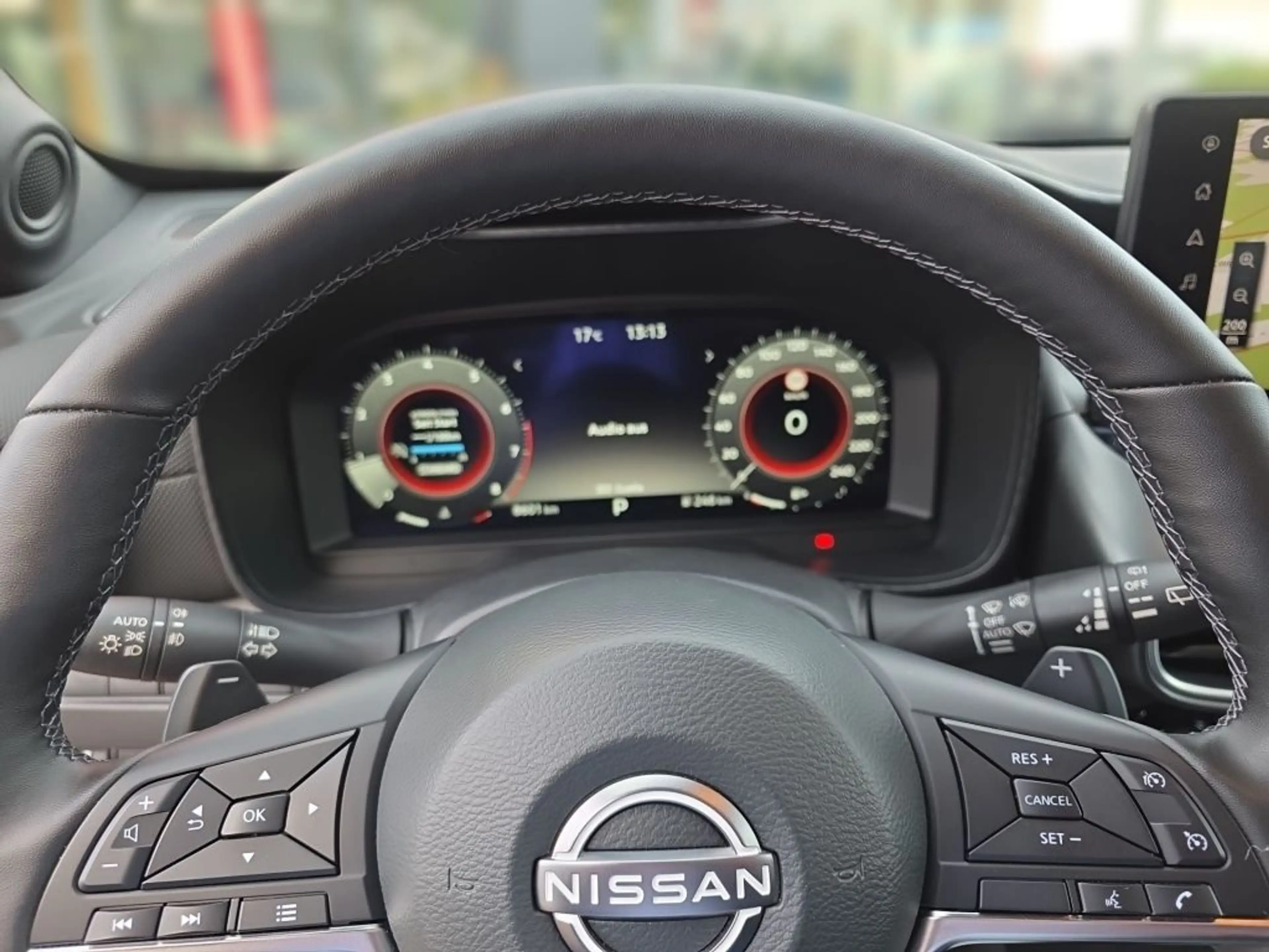 Nissan Juke 1.0 DIG-T DCT N-Connecta — photo 8
