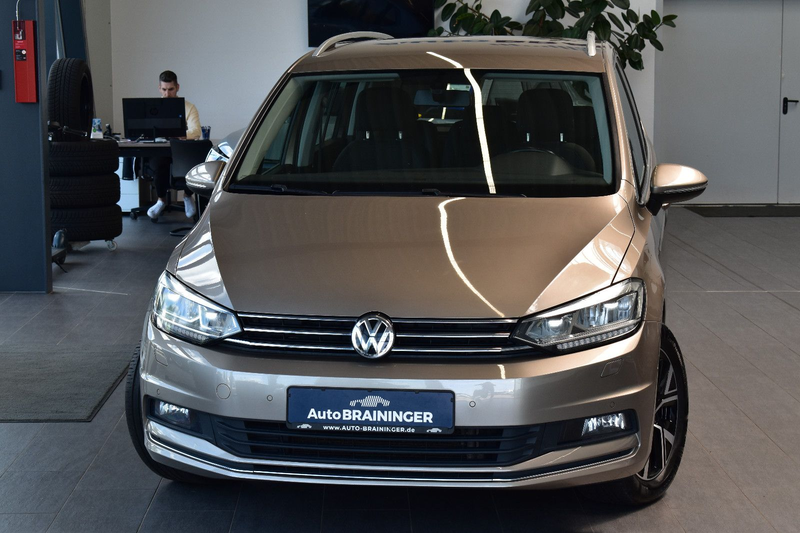 Volkswagen Touran 2.0TDI DSG Highline LED~ACC~Standheizung