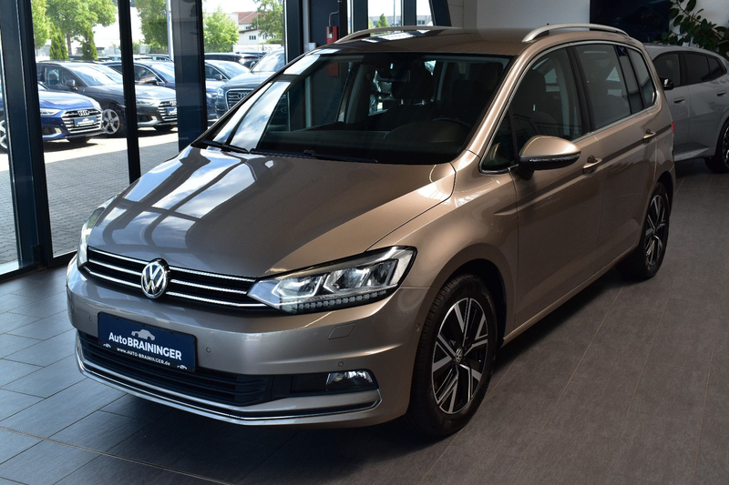 Volkswagen Touran 2.0TDI DSG Highline LED~ACC~Standheizung — photo 4