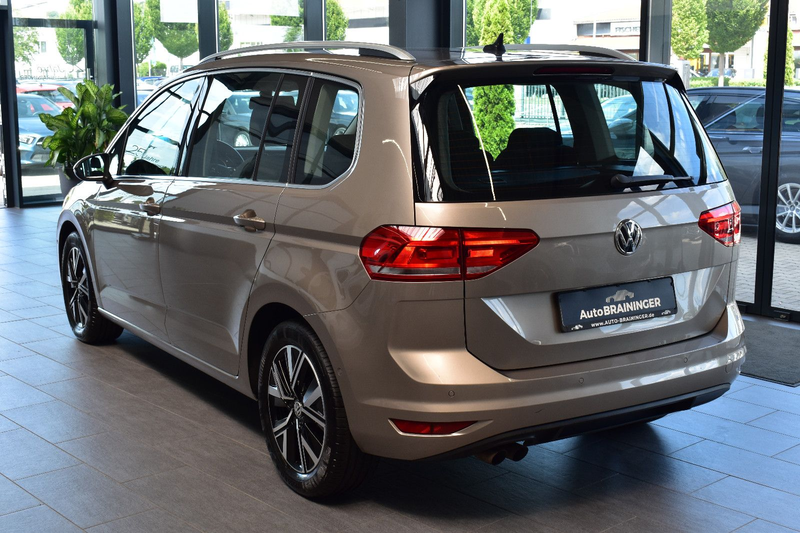 Volkswagen Touran 2.0TDI DSG Highline LED~ACC~Standheizung — photo 7