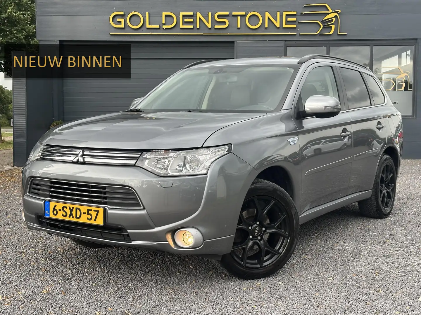 Mitsubishi Outlander 2.0 PHEV Instyle 1e Eigenaar,Navi,Camera,Trekhaak, Grijs - 1