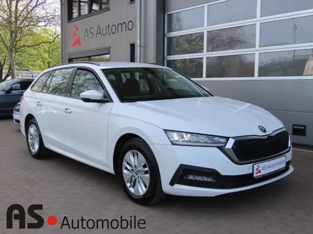 Skoda Octavia Combi Ambition 1.Hd*Navi*LED*SHZ*AHK*8-f