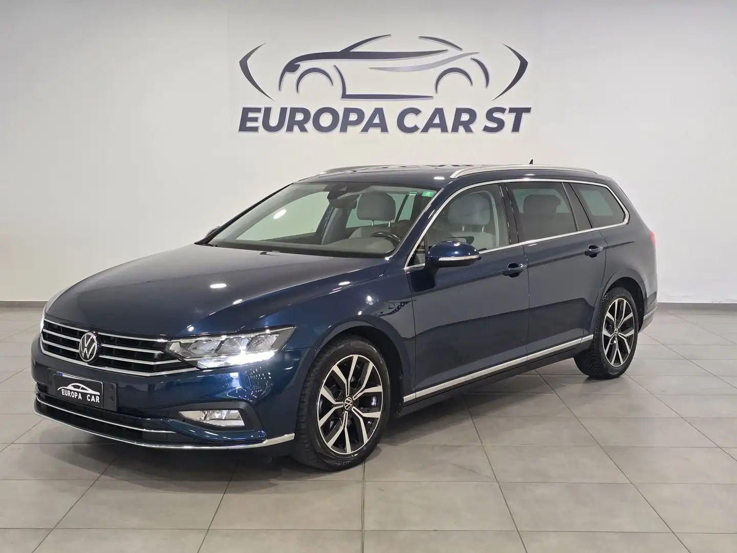 Volkswagen Passat Variant Variant 2.0 TDI SCR 200 CV DSG Executive Bleu - 1