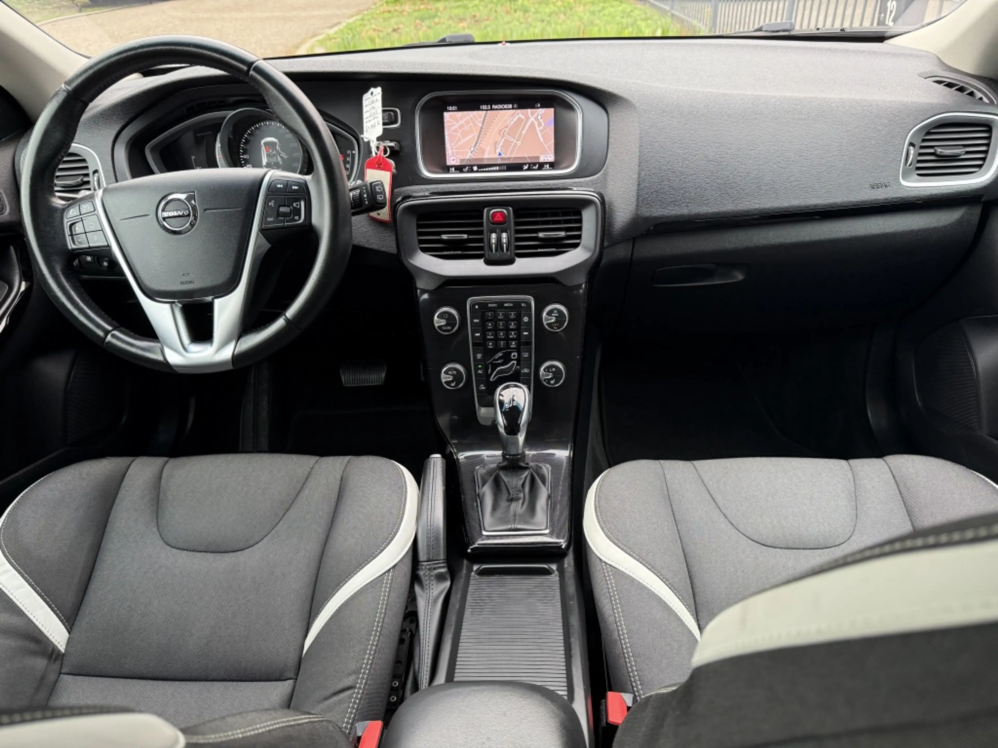 Volvo V40 1.5 T3 Dynamic Edition Automaat | Navi | Cruise | — photo 15