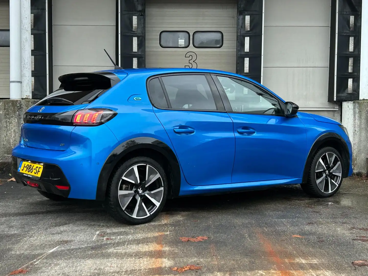 Peugeot e-208 EV GT 350 50 kWh / Nieuw binnen Bleu - 2