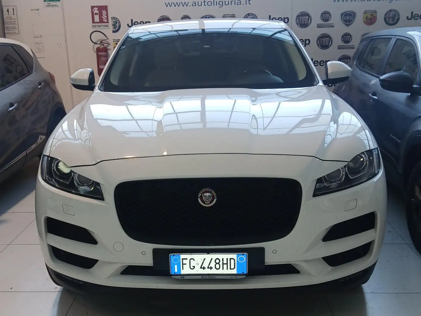 Jaguar F-Pace F-Pace 2015 2.0d Prestige awd 180cv auto Bianco - 1