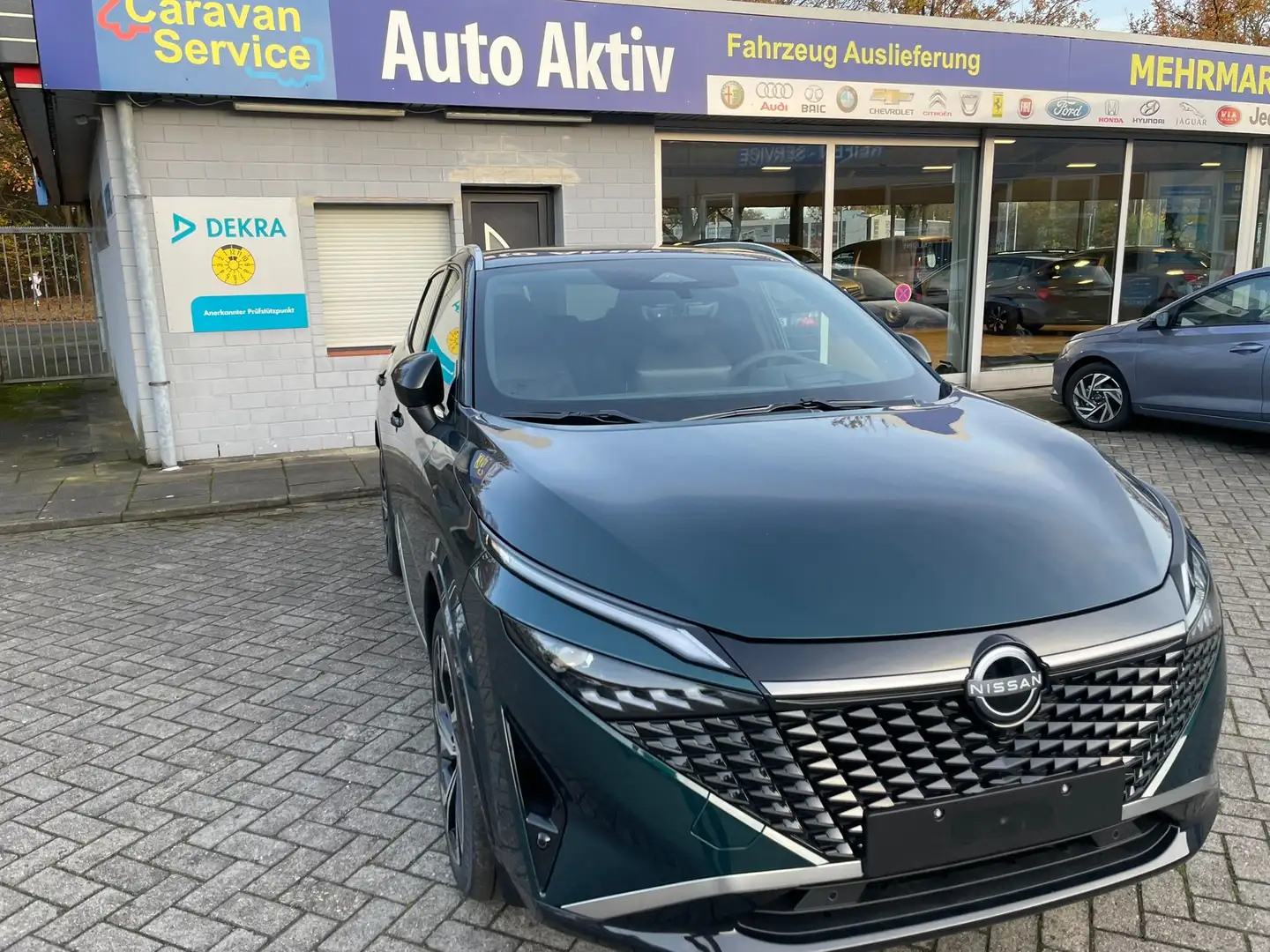 Nissan Qashqai Tekna +20"Alu Leder Panorama eHeck. Grün - 2