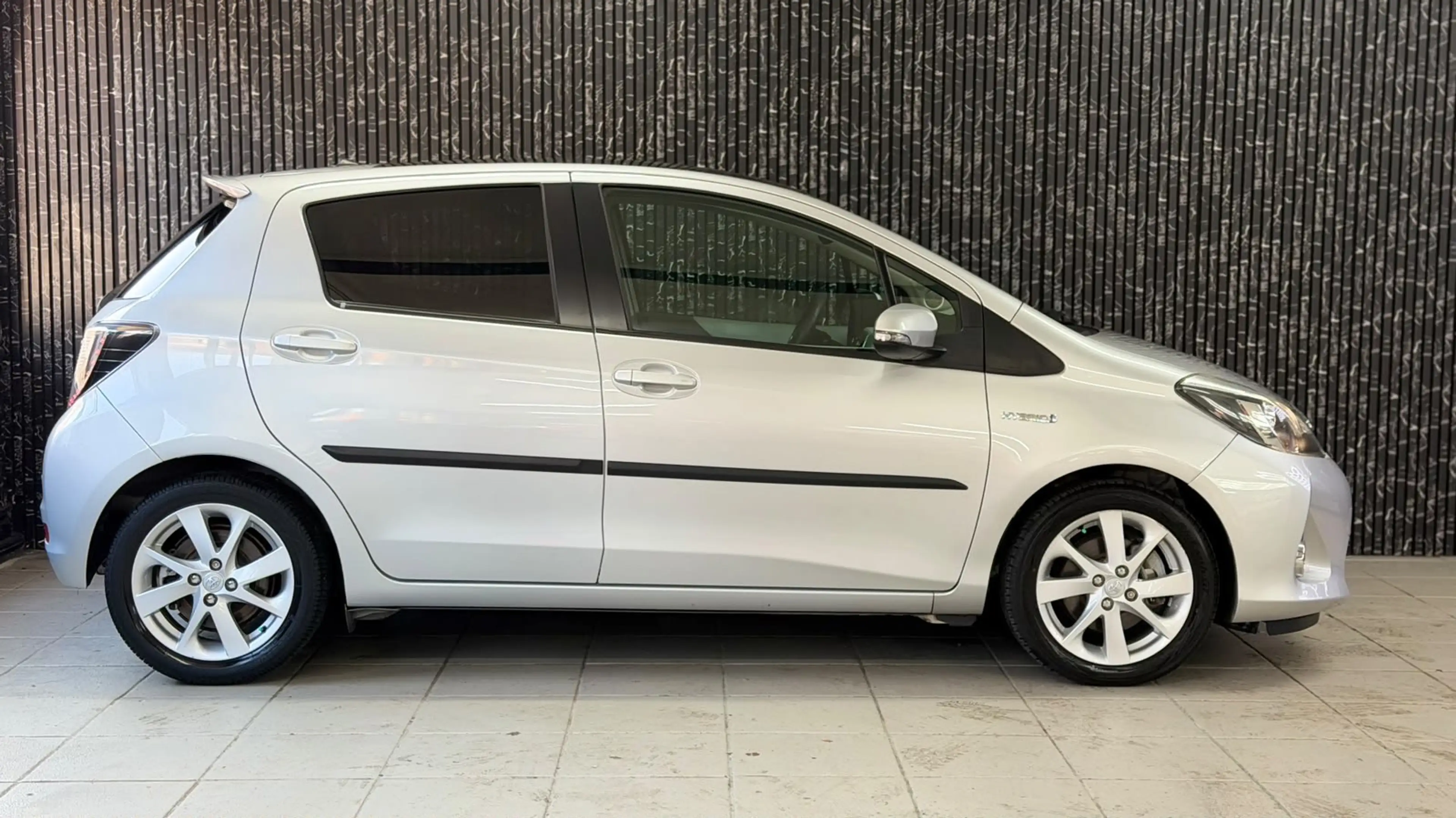 Toyota Yaris 1.5 Full Hybrid Dynamic Pano | Navi | Camera | Lee — photo 9