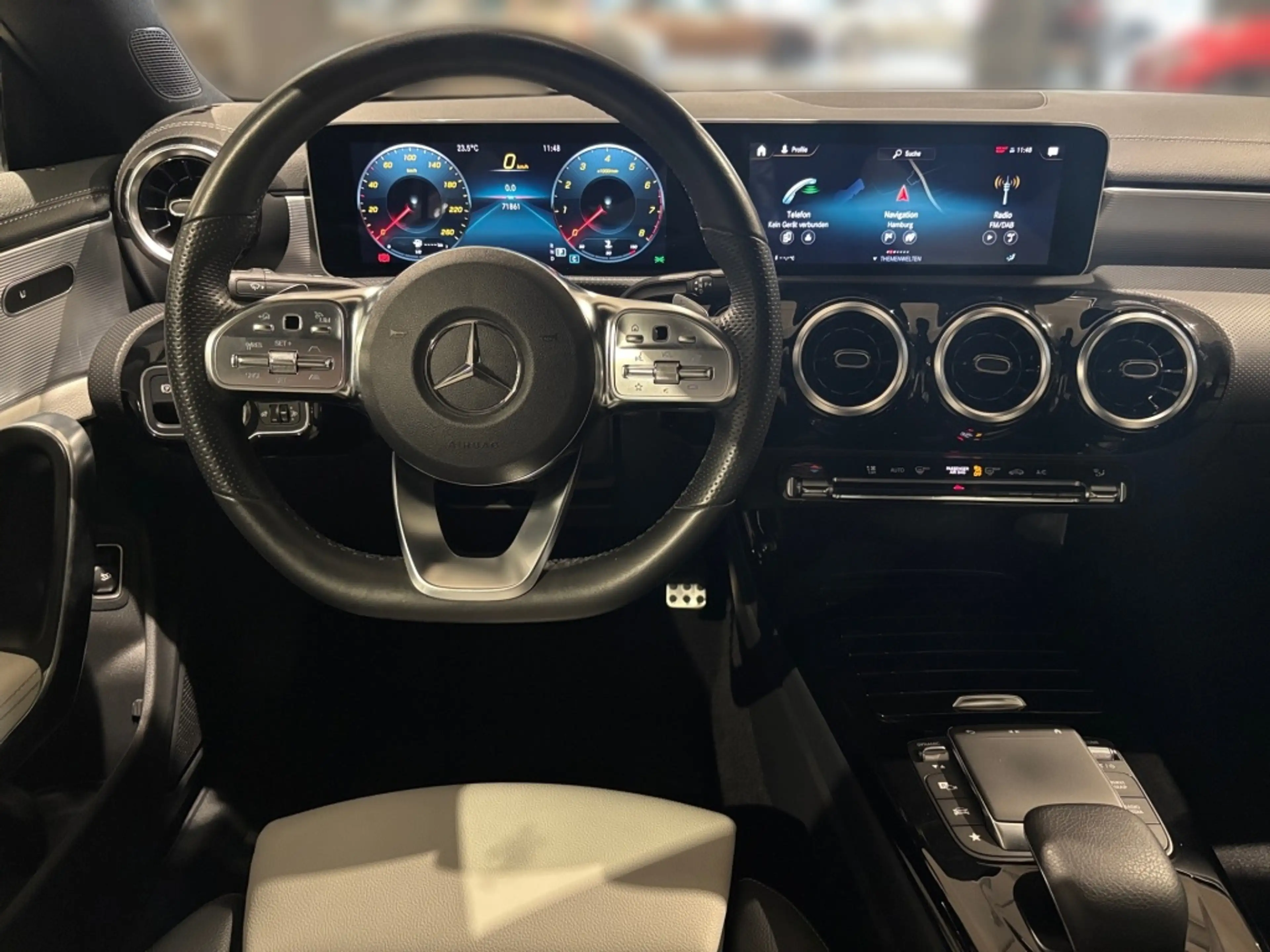 Mercedes-Benz CLA 220 4M AMG NIGHT PANO DISTRO PARKPAKET DAB — photo 10