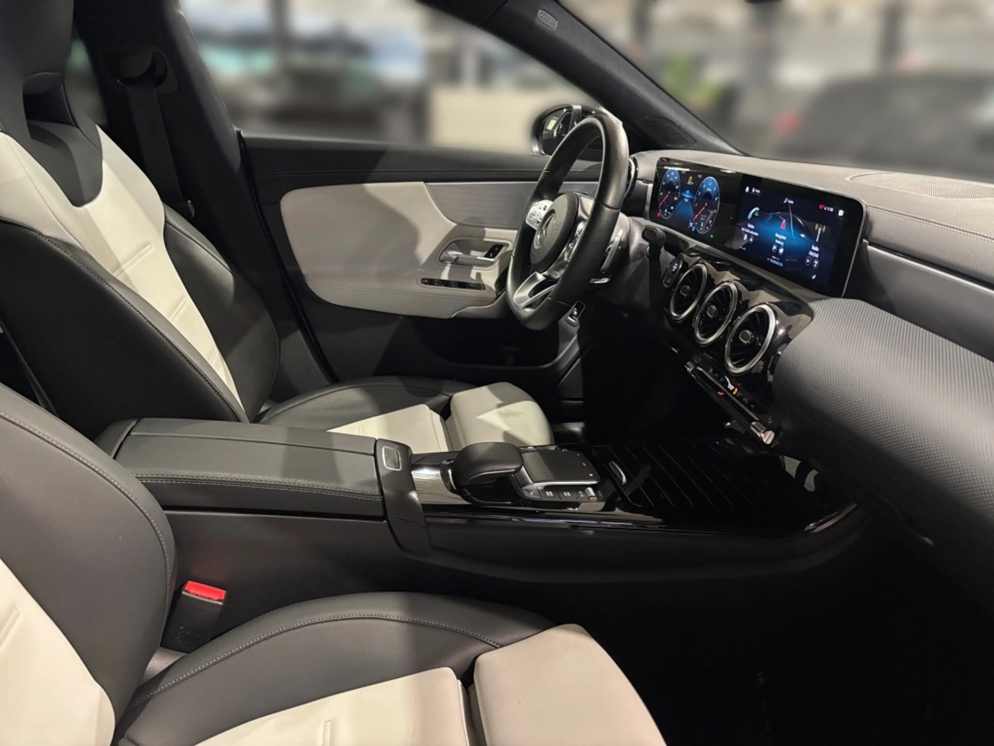 Mercedes-Benz CLA 220 4M AMG NIGHT PANO DISTRO PARKPAKET DAB — photo 15