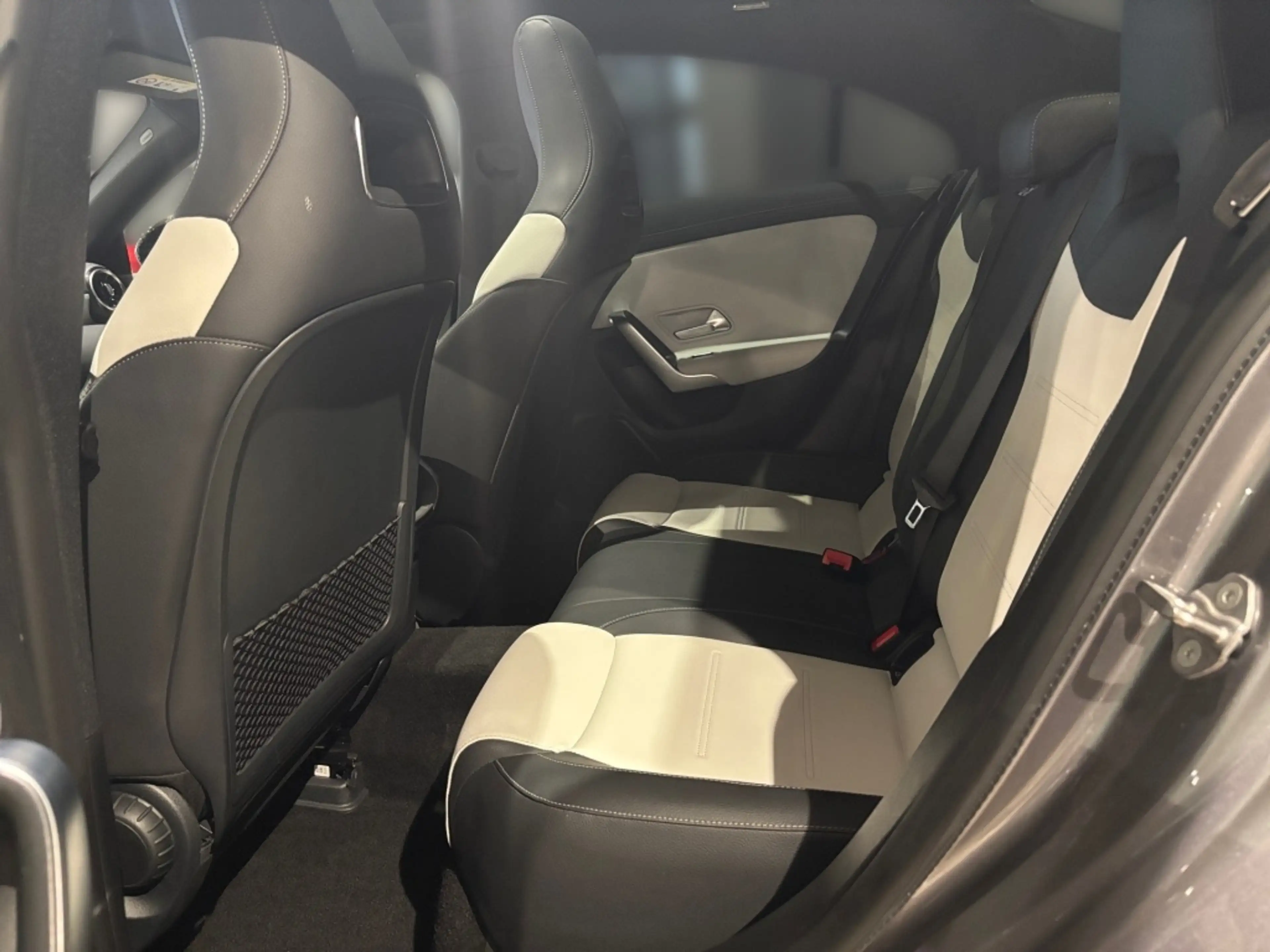 Mercedes-Benz CLA 220 4M AMG NIGHT PANO DISTRO PARKPAKET DAB — photo 9