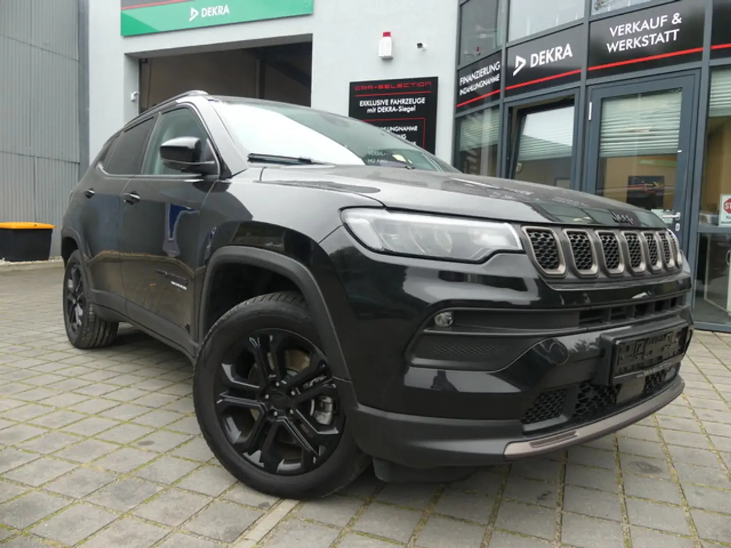 Jeep Compass Limited 1.3 Plug-In Hybrid 4WD ACC/KAM Schwarz - 1