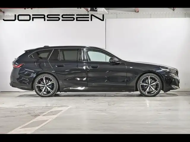 BMW I5 view 3