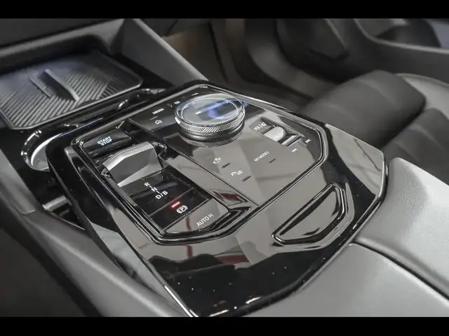 BMW I5 view 11