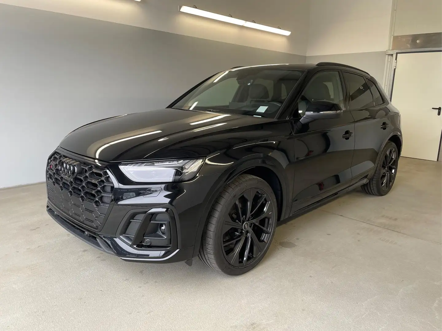 Audi SQ5 TDI Luft+STHZ+HUD+AHK+360°+Pano+B&O+Nappa TDI t... Schwarz - 1