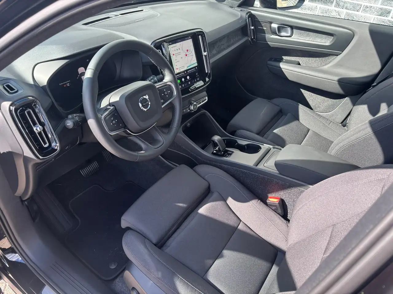 Volvo EX40 2026