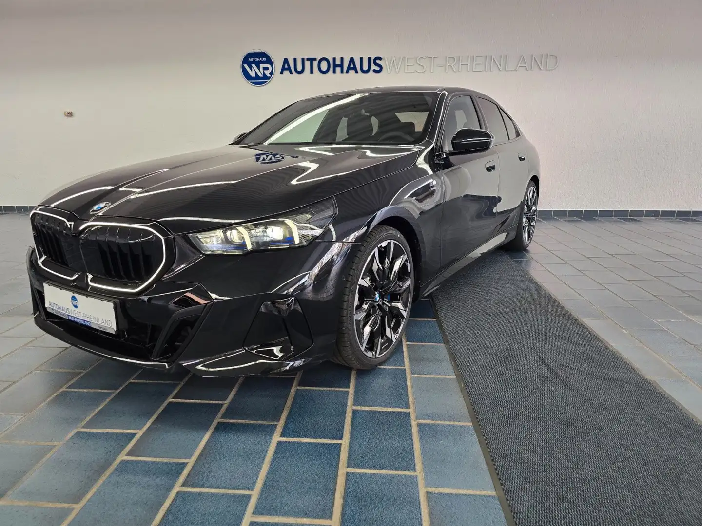 BMW 520 dxDrive M SPORT PRO*SPORTFAHRWERK*PD*LED*B&W Negro - 1