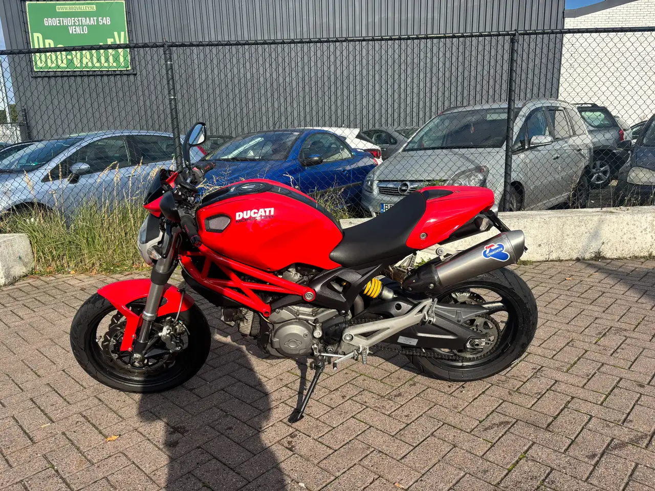Ducati Monster 696
