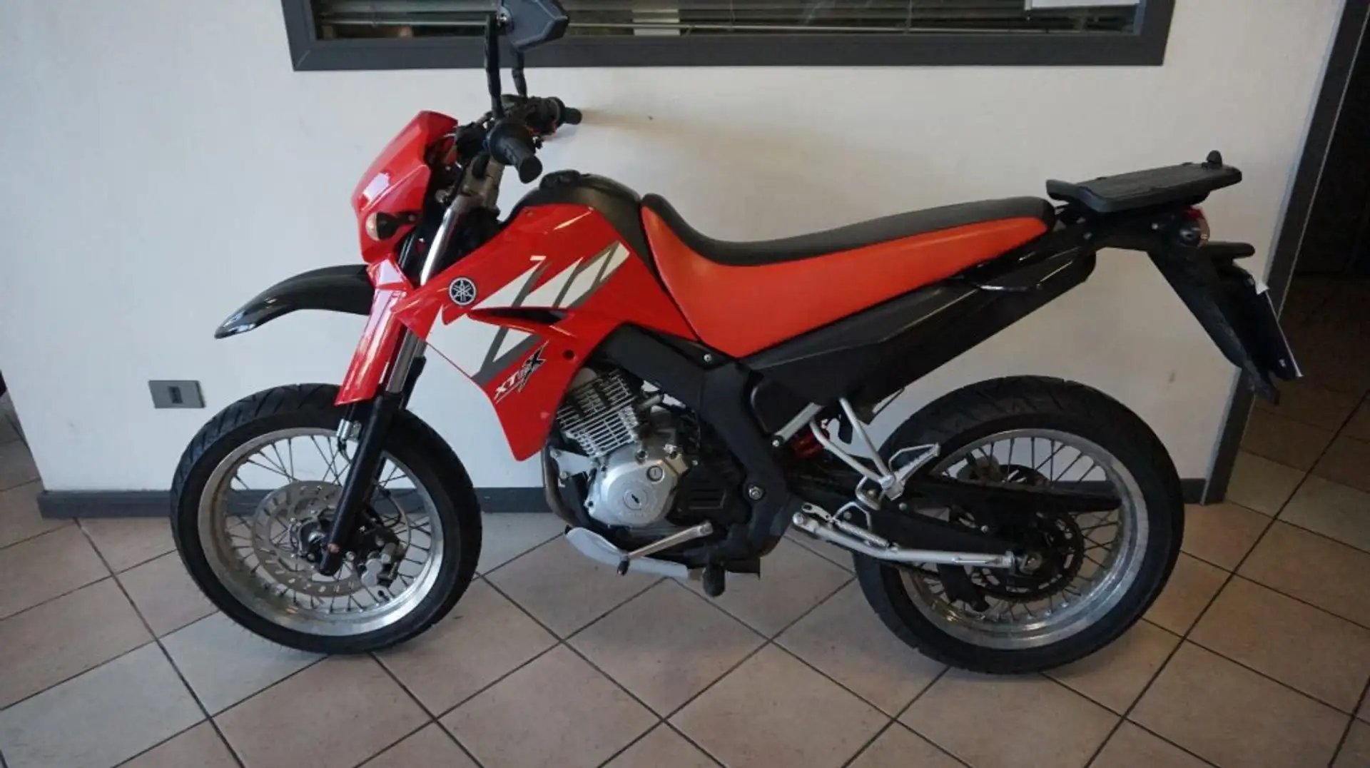 Yamaha XT 125 4 T. Rood - 2