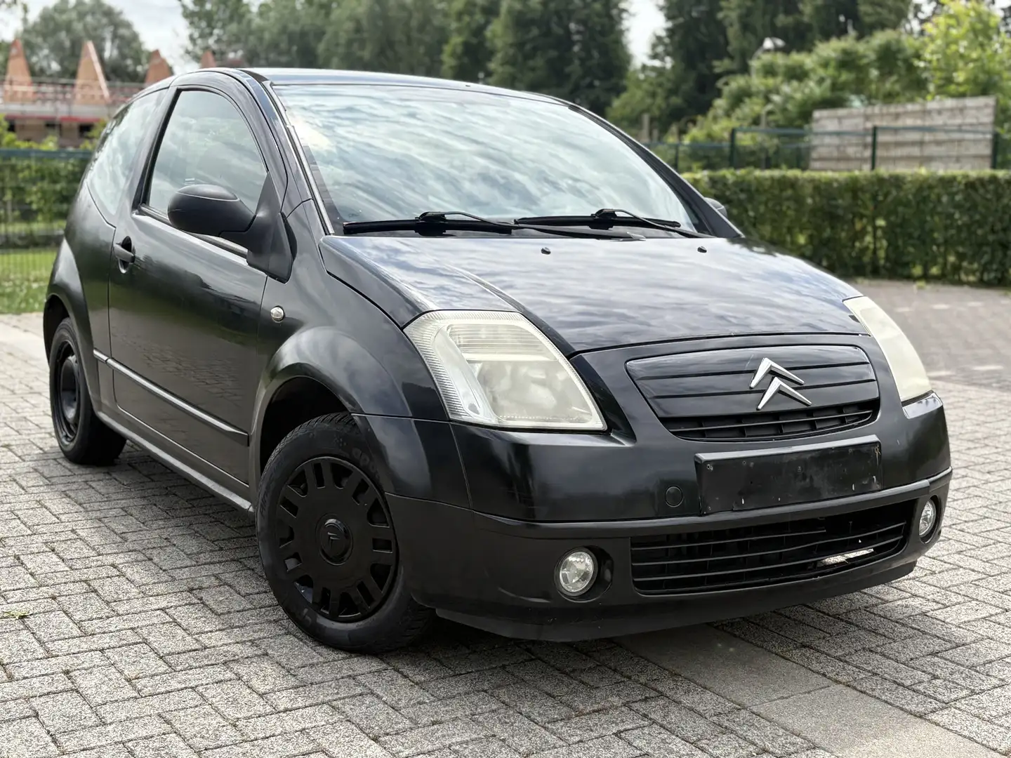 Citroen C2 1.1i prêt à immatriculer en très bon état. Noir - 2