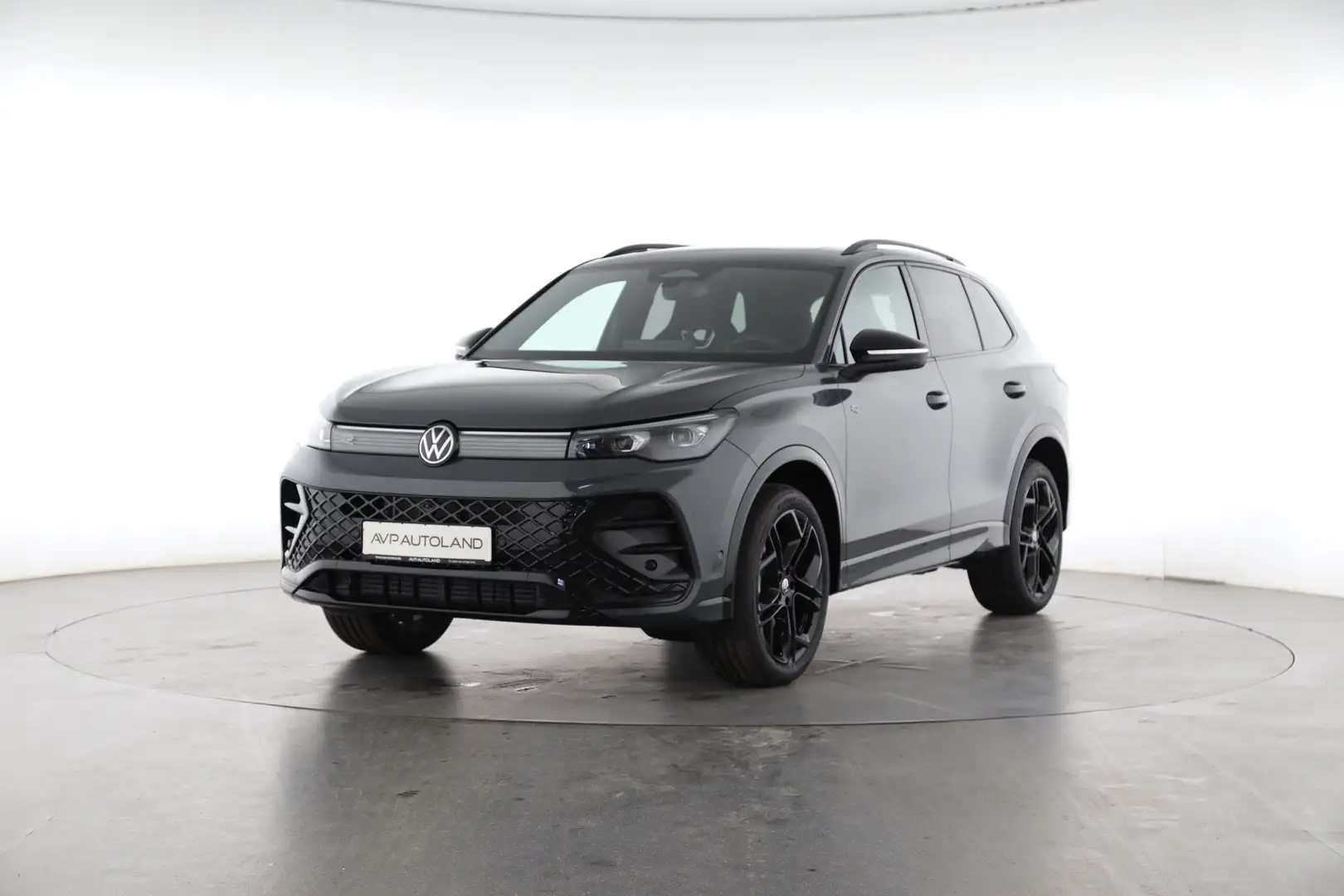Volkswagen Tiguan 2.0 TDI DSG 4MOTION BLACK STYLE R-Line Grijs - 2