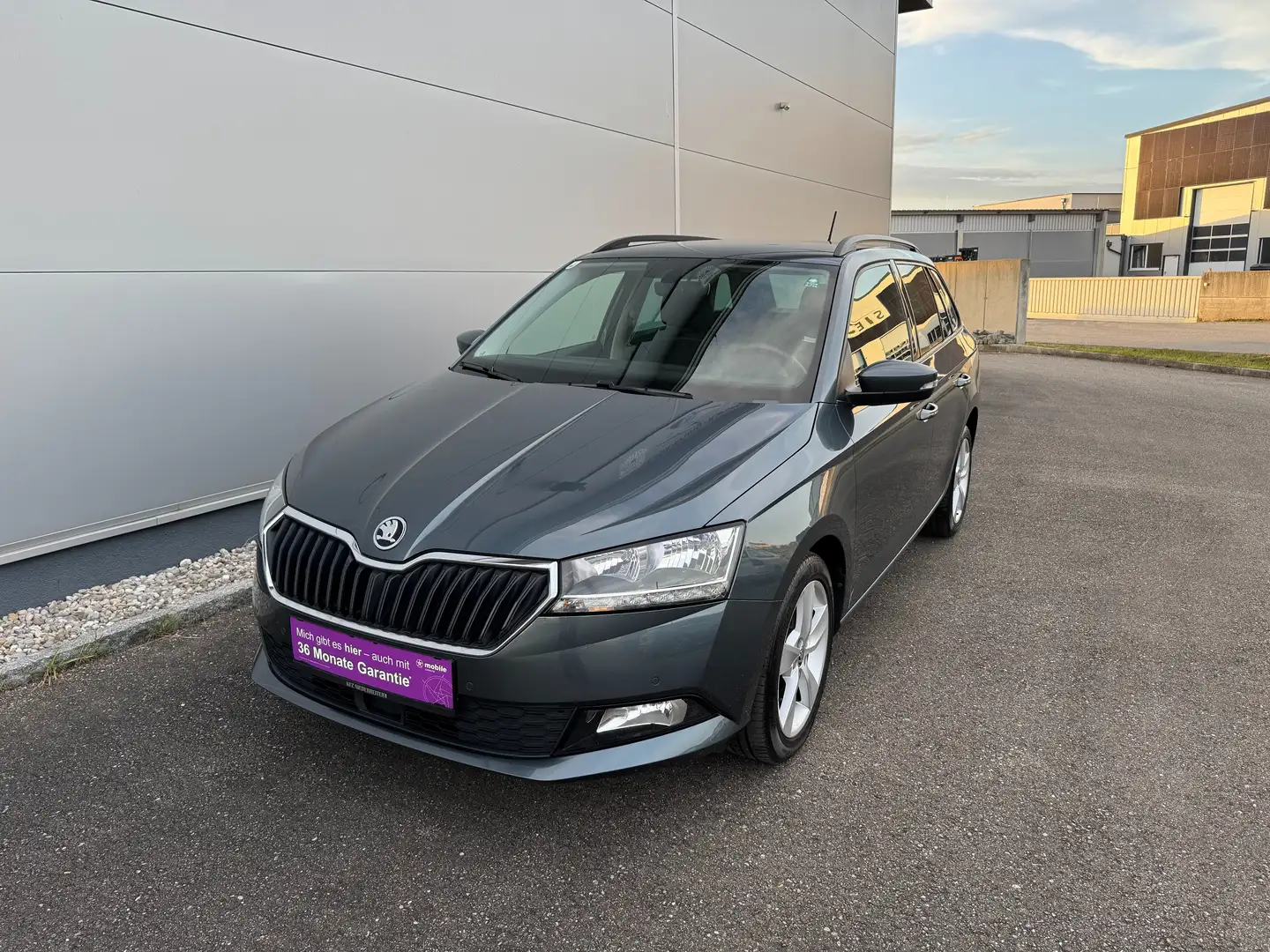 Skoda Fabia Style TSI *PICKERL NEU*GARANTIE*ACC*SITZHEIZUNG* Grau - 1