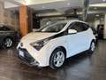Toyota Aygo Aygo II 2018 5p 5p 1.0 x-play m-mt 72cv Biały - thumbnail 1