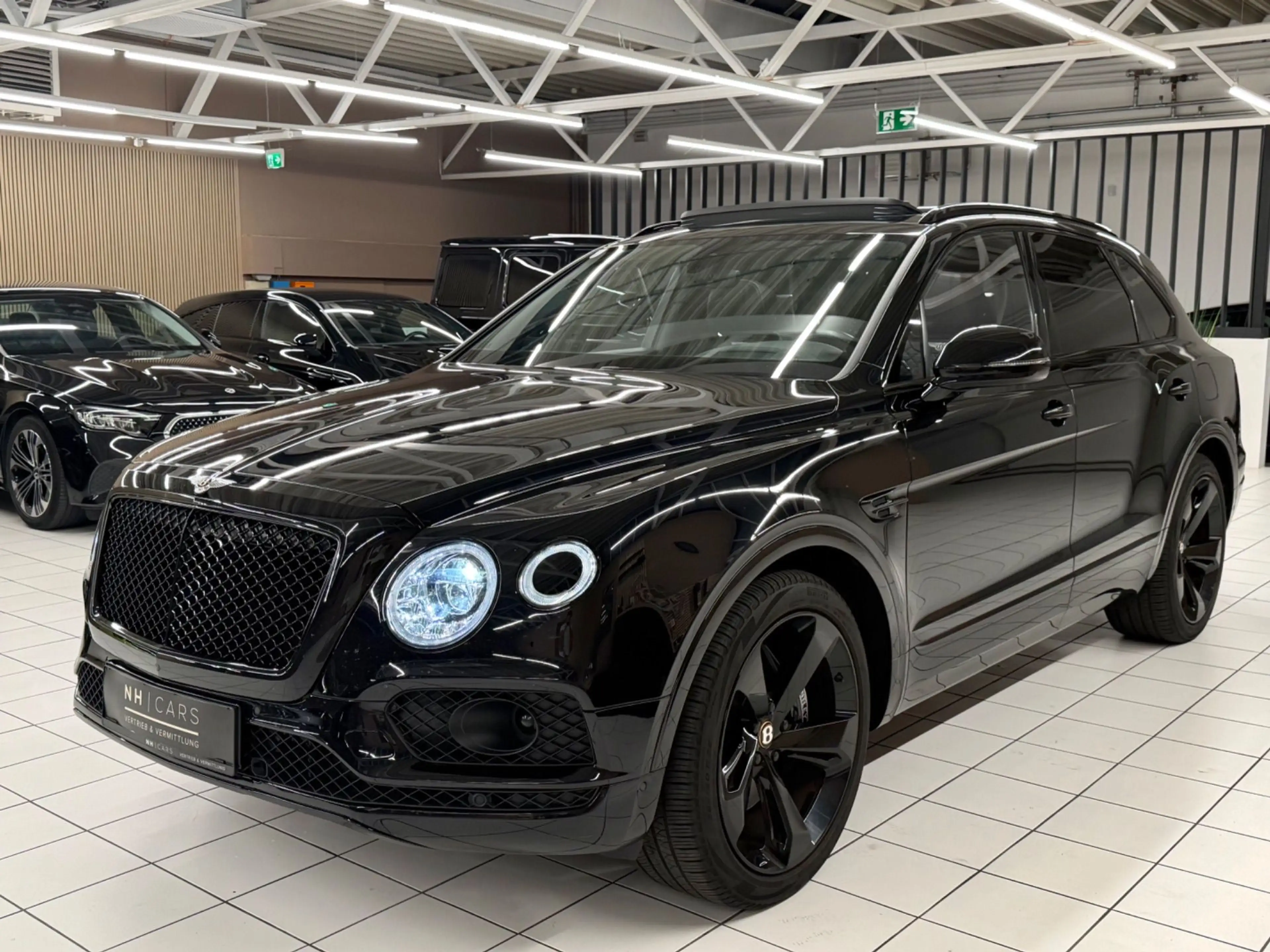 Bentley Bentayga Hybrid /100 Jahre Bentley — photo 3