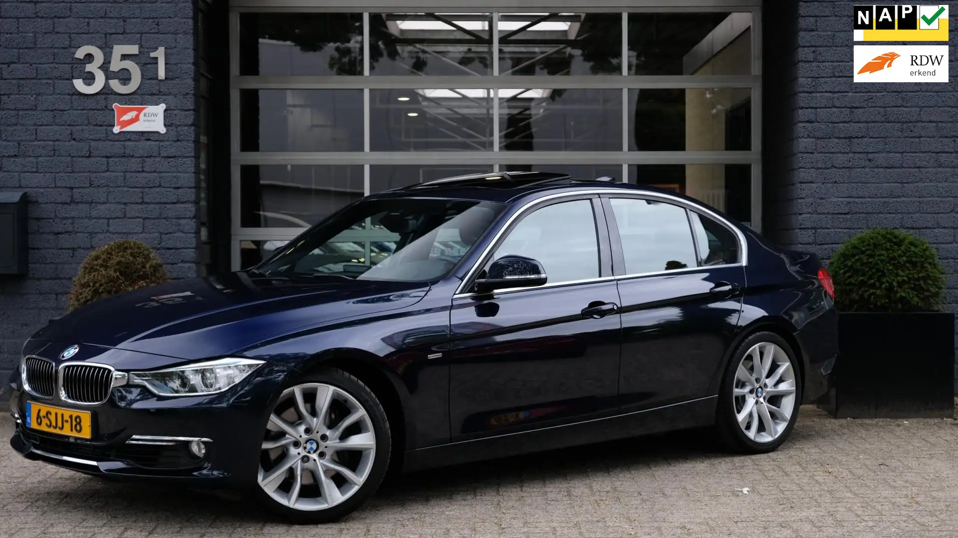 BMW Active Hybrid 3 335i ActiveHybrid 3 Upgrade Edition Blau - 1
