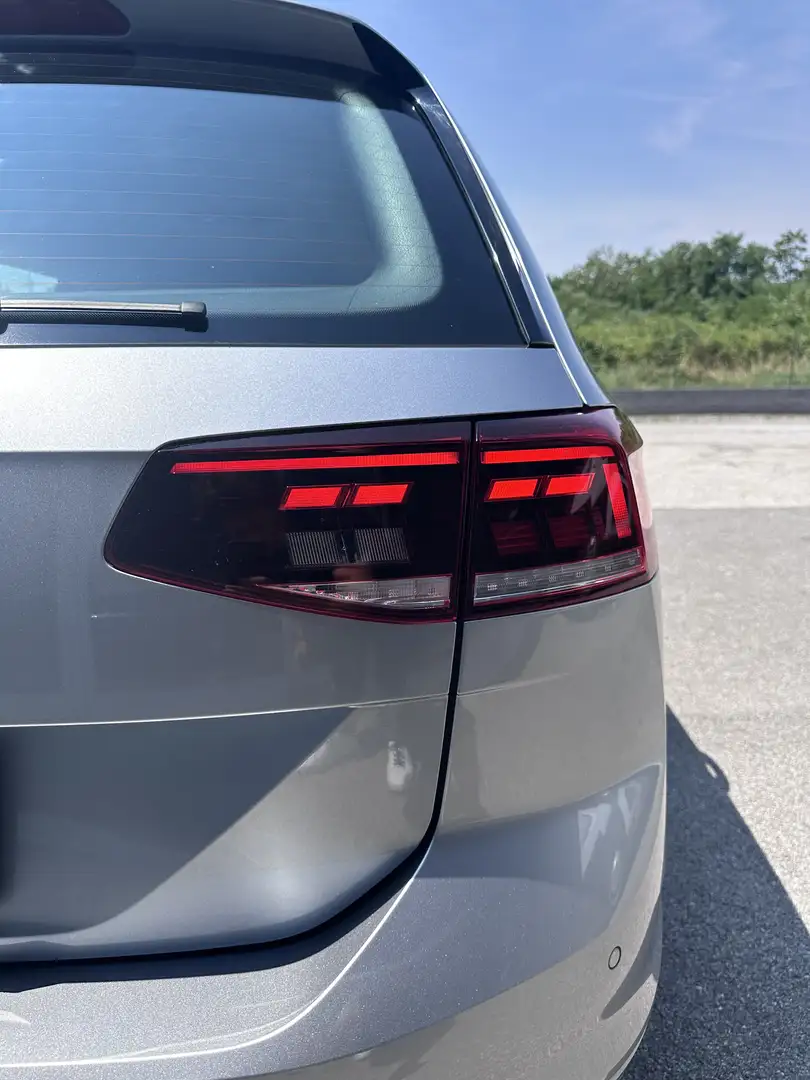 Volkswagen Passat Variant 2.0 tdi Business 122cv dsg Argento - 2
