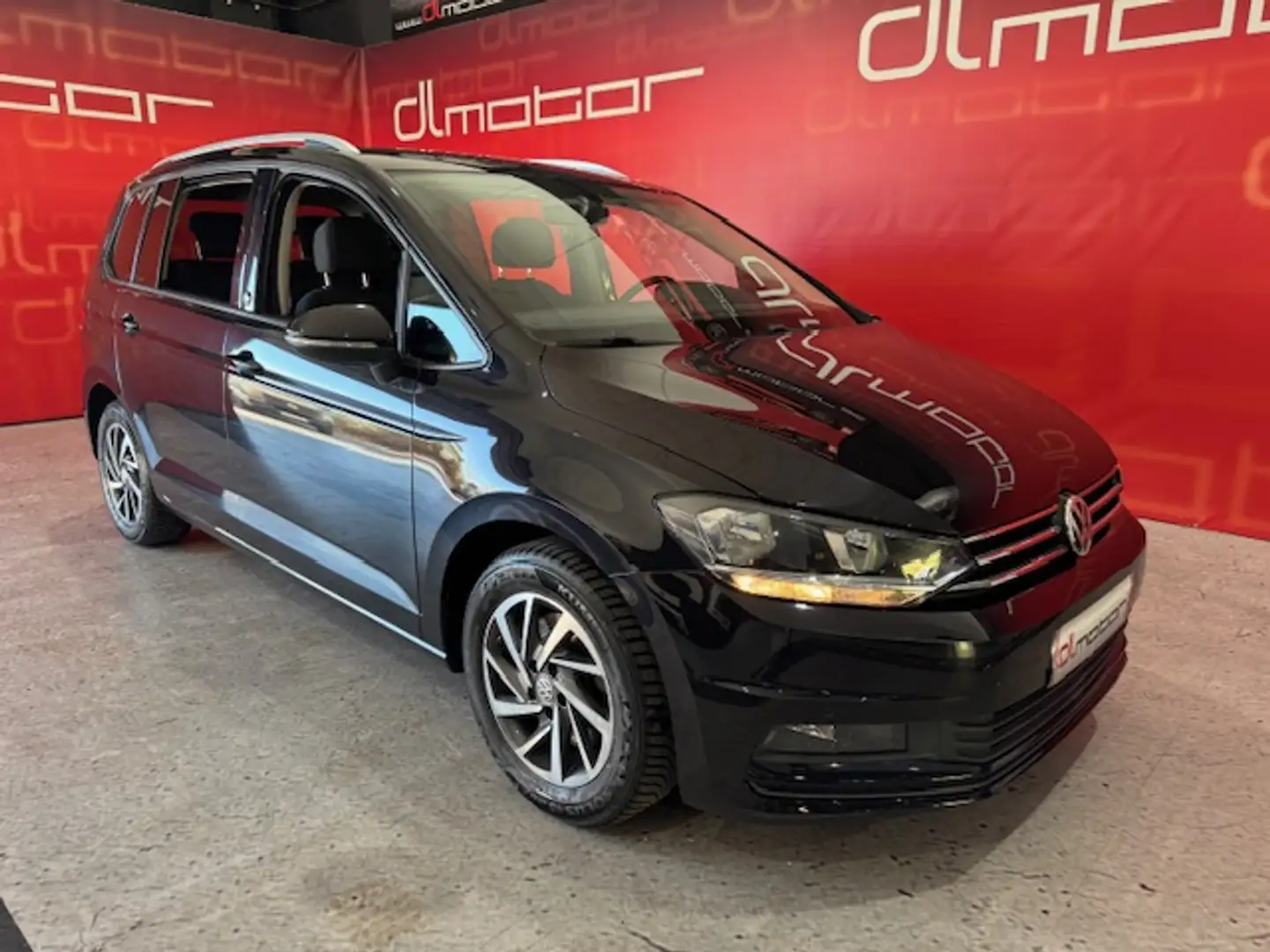 Volkswagen Touran 1.2 TSI BMT Edition 81kW Negro - 1
