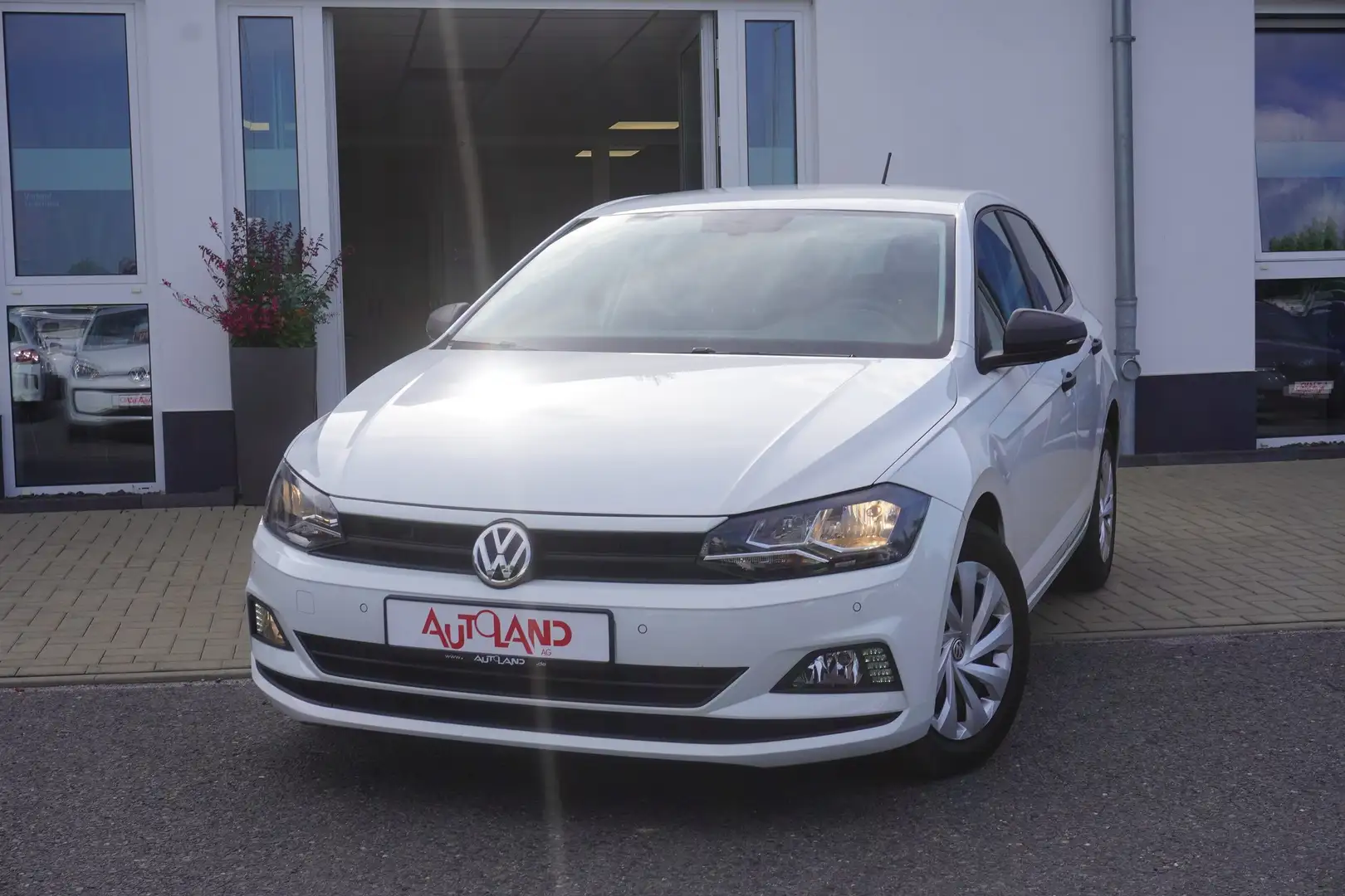 Volkswagen Polo 1.6 TDI Navi Sitzheizung Tempomat PDC USB Weiß - 2